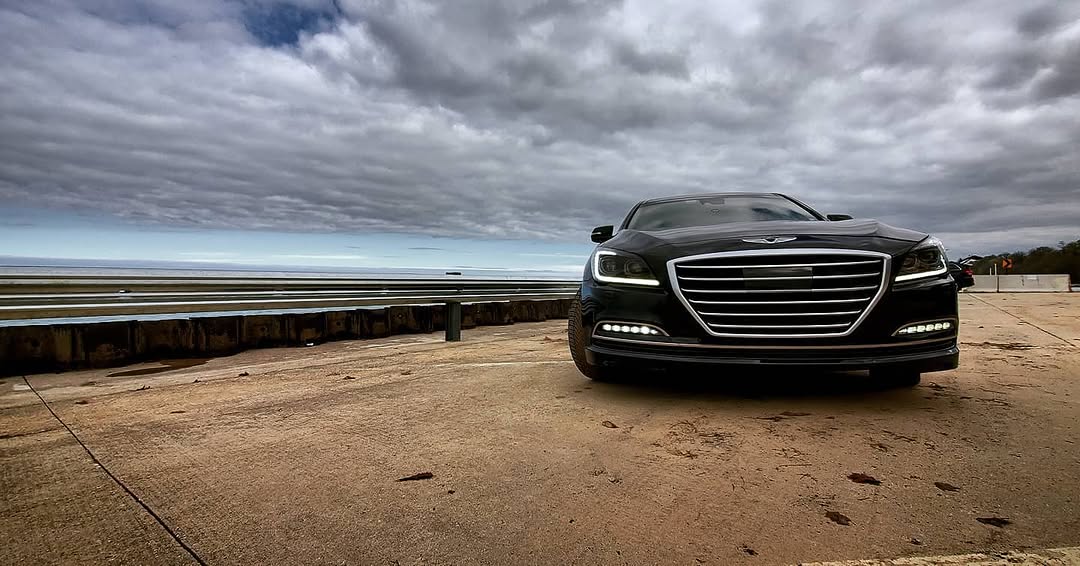 Genesis G80 — Roadside